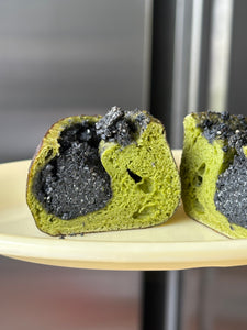 Black Sesame Bretzel